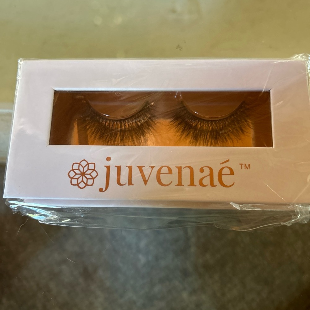 Juvenae faux mink lashes IRIS